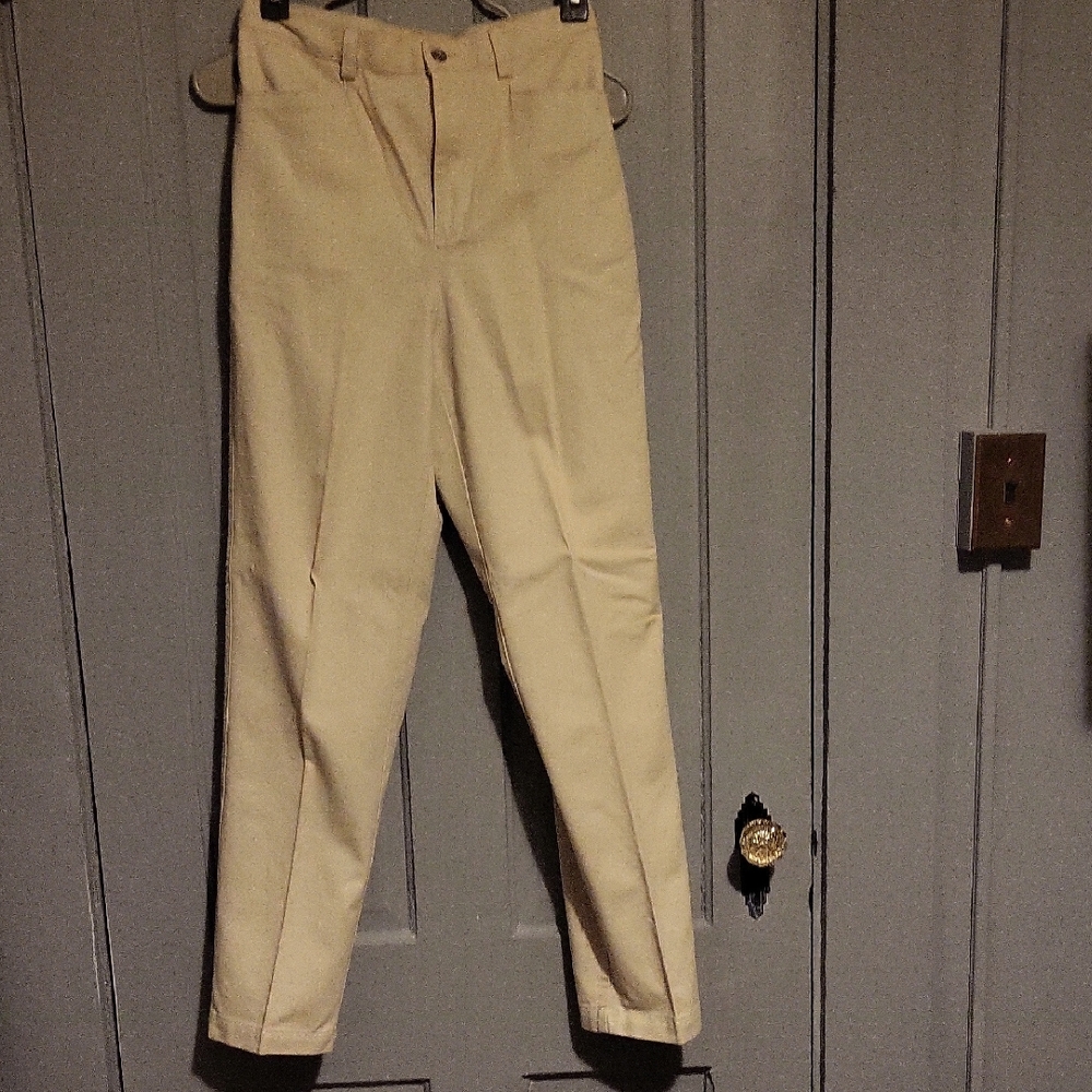 Ladies Liz CLAIBORN SPORT Classic Tan Chinos